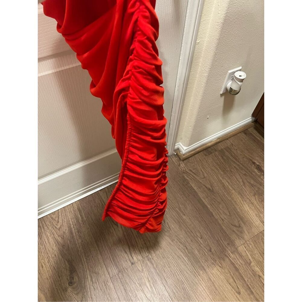 Elliatt Pippa Midi Dress in Red Cocktal Birthday valentine size S NWT$250 - Picture 6 of 7